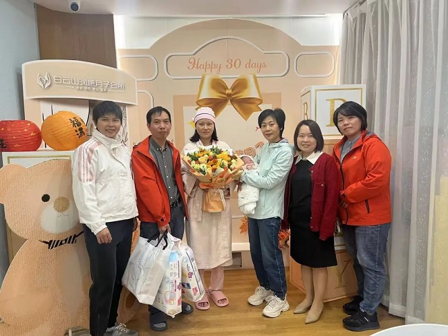 星群工會慰問“三胎”職工家庭，傳遞溫暖關懷