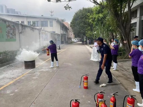 筑牢安全防線，攜手開啟新篇——星群飯?zhí)瞄_展消防安全培訓(xùn)會(huì)